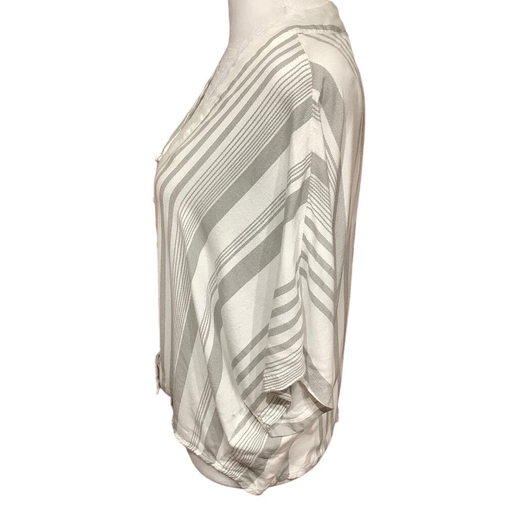 Sim & Sam Grey and White Striped Short Sleeve Top, Size Small - Picture 2 of 7